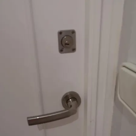 Проживание в семье Habitacion Individual *